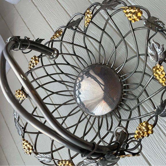 Godinger Silver Basket - Picture 3 of 7